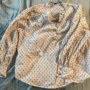 Large old navy shirt